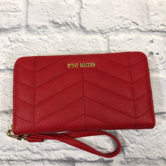 Steve Madden Handbags - Steve Madden wallet wristlet. Red. zip around*